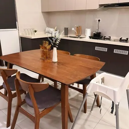 Spacious Balcony Royal Strand Full Seaview With 2Carparks Foc Netflix Access And Youtube Premium 3Beds3Bath For 6-10Pax By Minshuku Johor Bahru Exterior photo